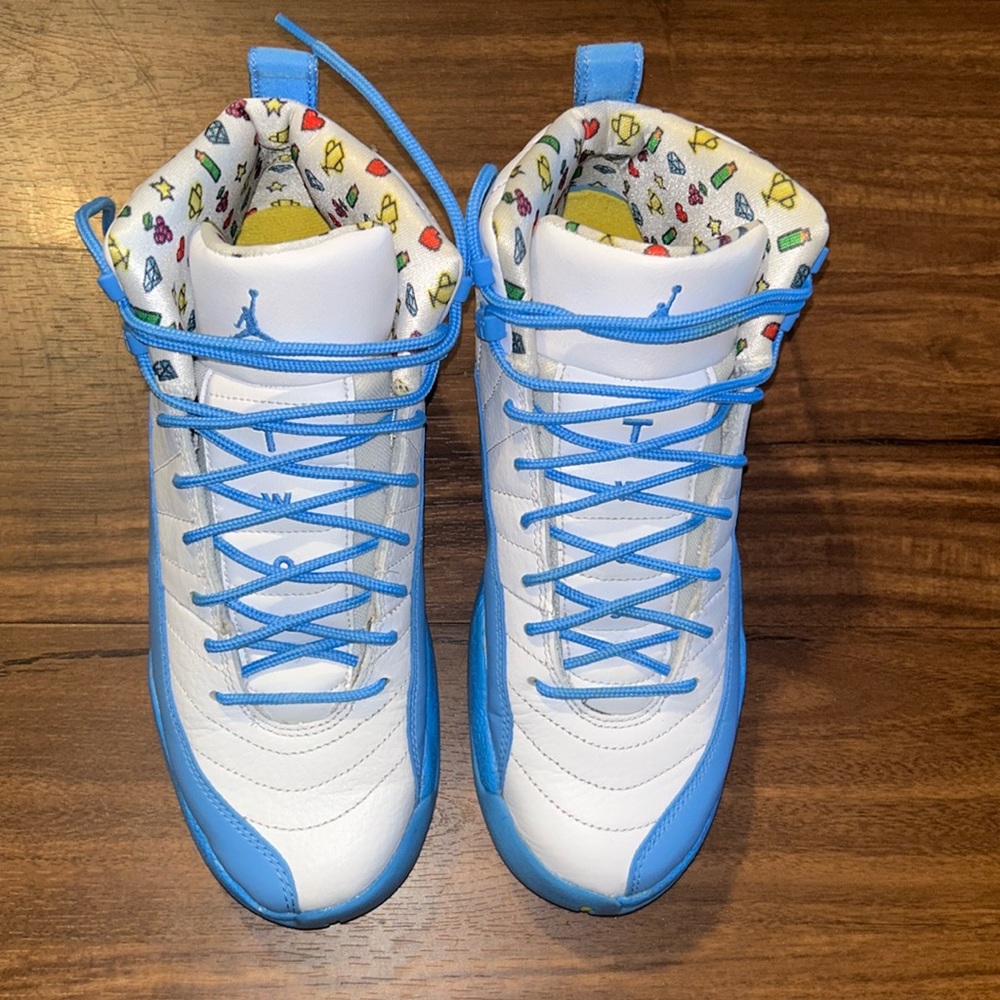 Jordan 12 Emojis